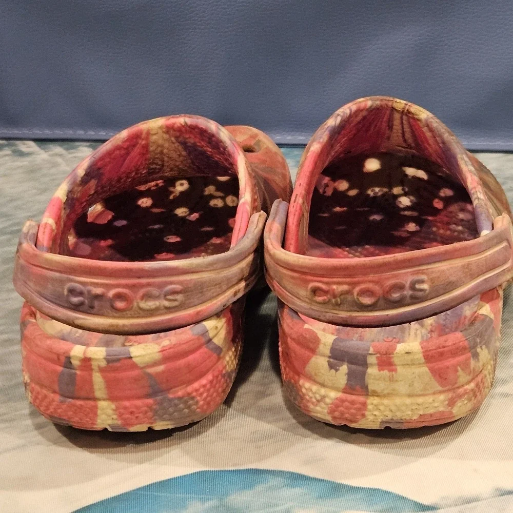 Crocs Girls‎ Toddler Size 11C Tie Dye Pink Clogs Slip On Shoes